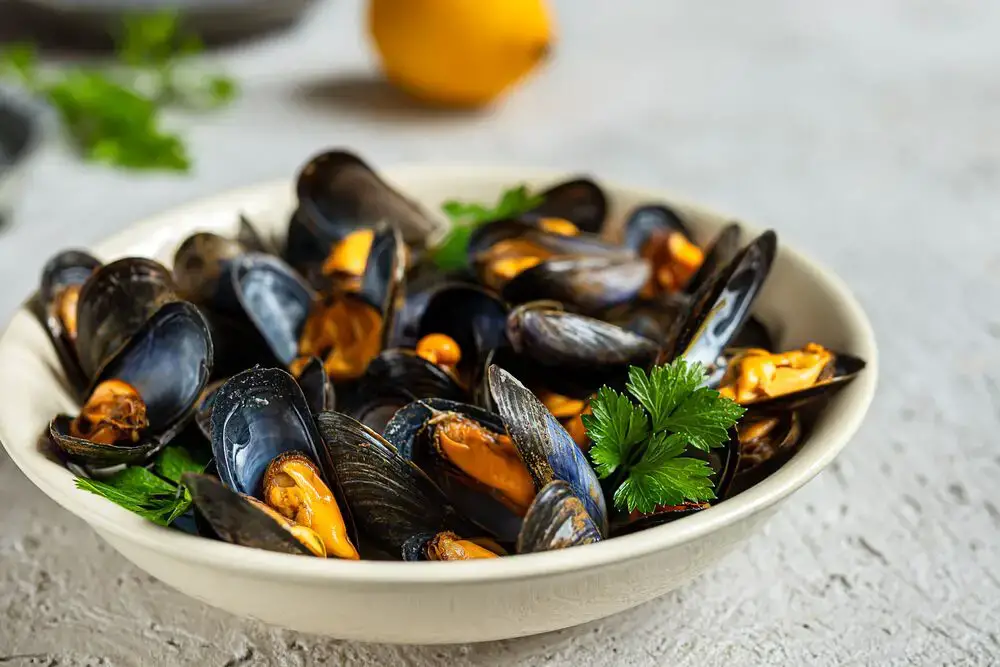 ¿Se pueden comer mejillones crudos?